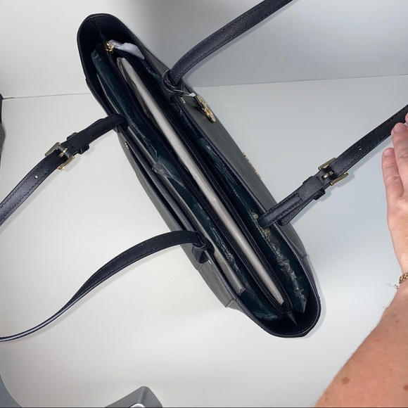 Michael Kors Walsh Carryall Tote Purse Bag - Picture 7 of 14